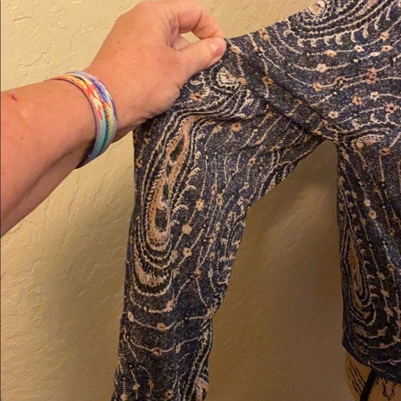 Lucky Brand long sleeve small semi-sheer blouse - Picture 3 of 9